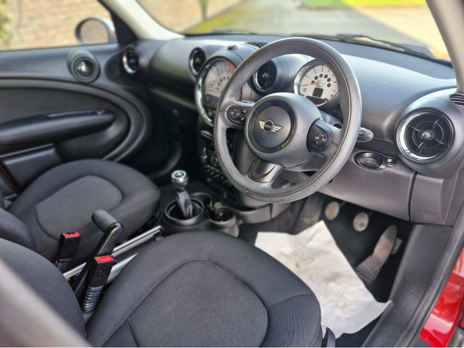 2014 MINI Countryman - image 27