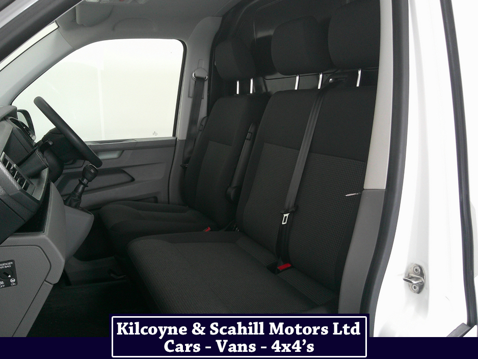 2022 Volkswagen Transporter - image 13