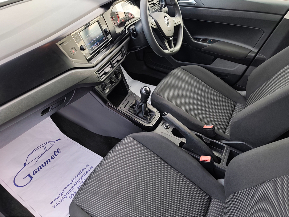2021 Volkswagen Polo - image 12