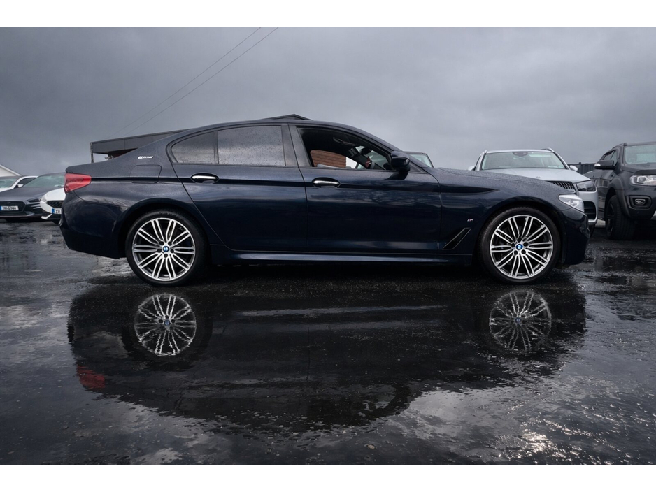 2018 BMW 5 Series - image 4