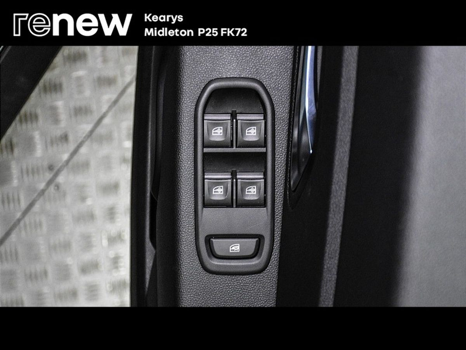 2023 Dacia Duster - image 17