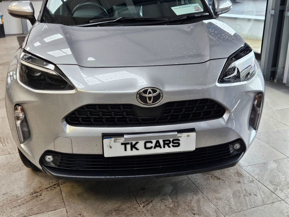 2025 Toyota Yaris Cross - image 5