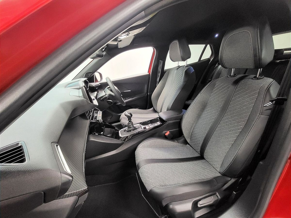 2025 Peugeot 2008 1.2 Puretech 100bhp Allure €31,975