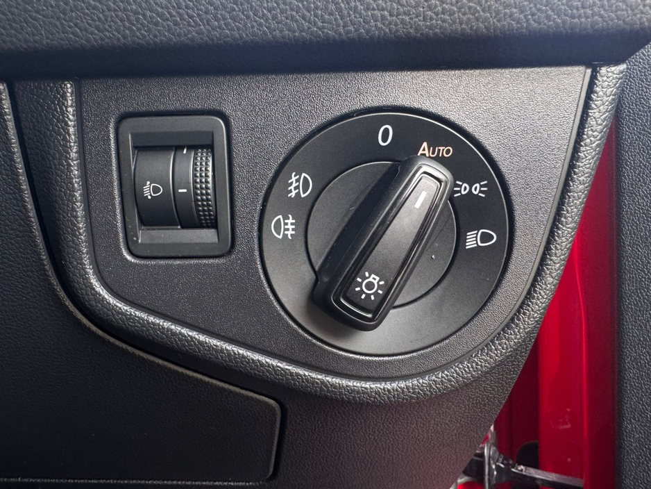 2018 Volkswagen Polo - image 26