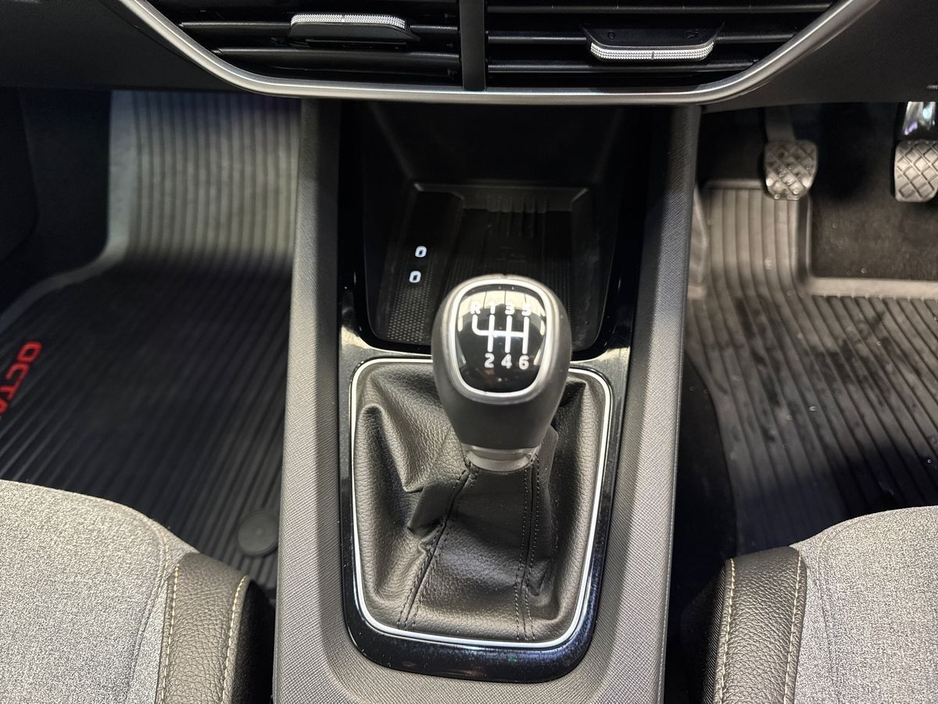 2025 Skoda Octavia - image 9
