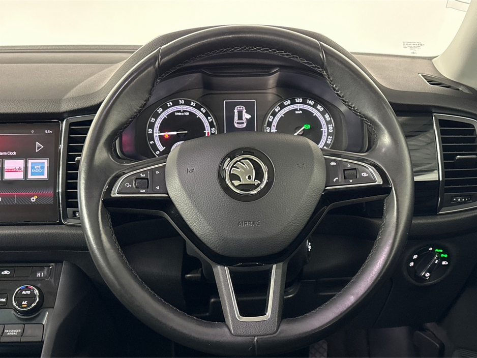 2018 Skoda Kodiaq STYLE 2.0 TDI 150HP DSG**7 SEATER**PANORAMIC SUNROOF**BLACK LEATHER INTERIOR**TOUCH SCREEN MEDIA DISPLAY**REVERSE CAMERA**PARKING SENSORS**DUAL CLIMATE CONTROL**APPLE CARPLAY** €23,995