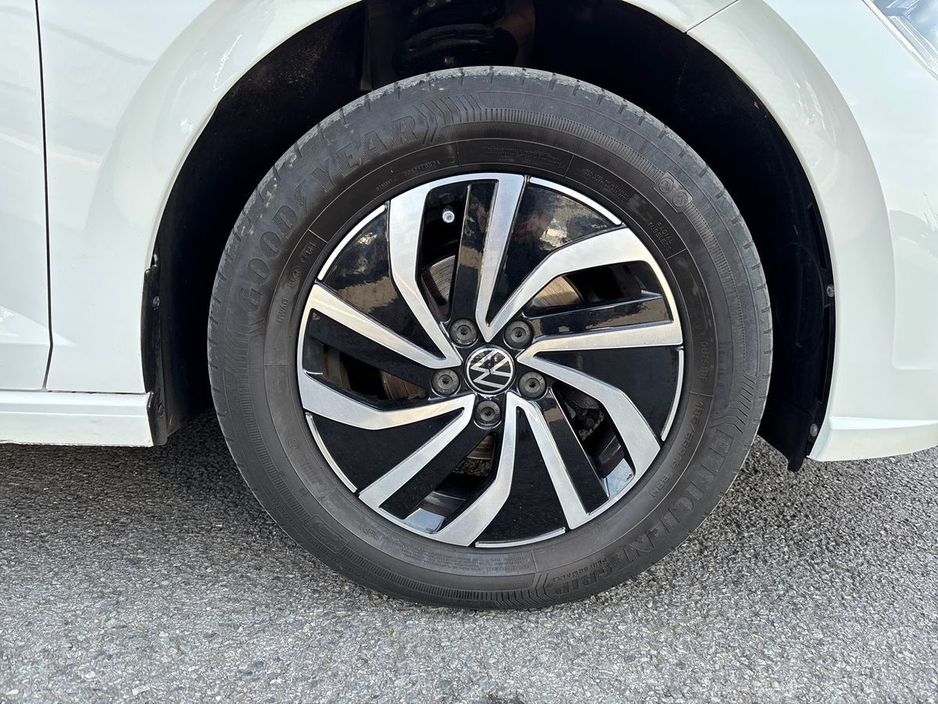 2024 Volkswagen Polo - image 5