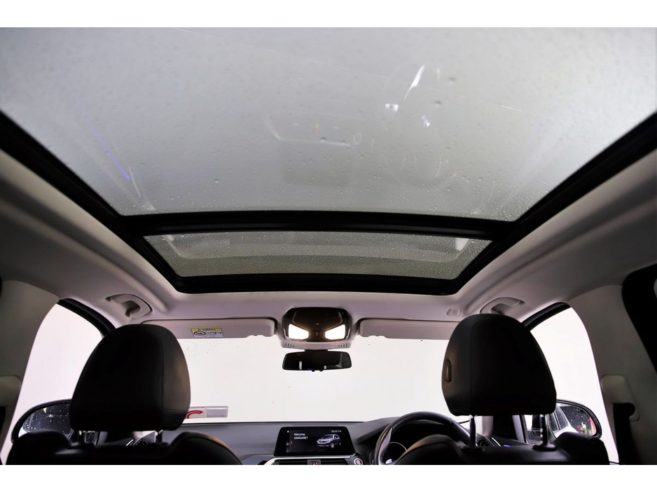 2020 BMW X3 - image 27