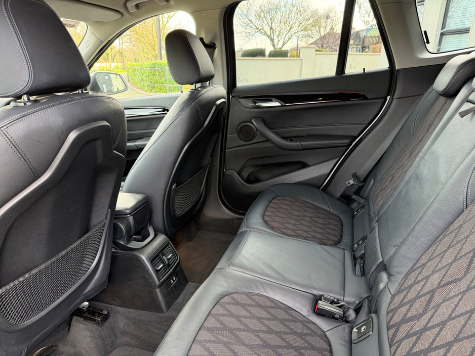 2019 BMW X1 - image 19