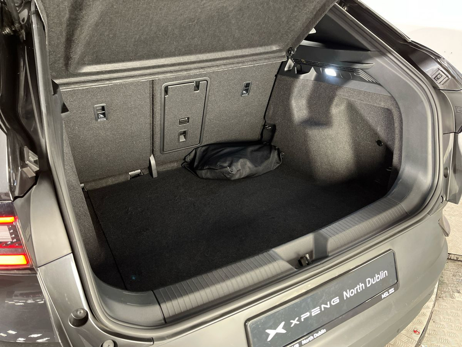 2022 Volkswagen ID.4 Life 77kWh 204HP - Parking Sensors - Sat Nav - Climate Control - Heated Seats - Keyless Seats - Apple CarPlay/Android Auto €23,950