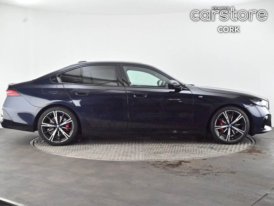 2024 BMW 5 Series - image 2