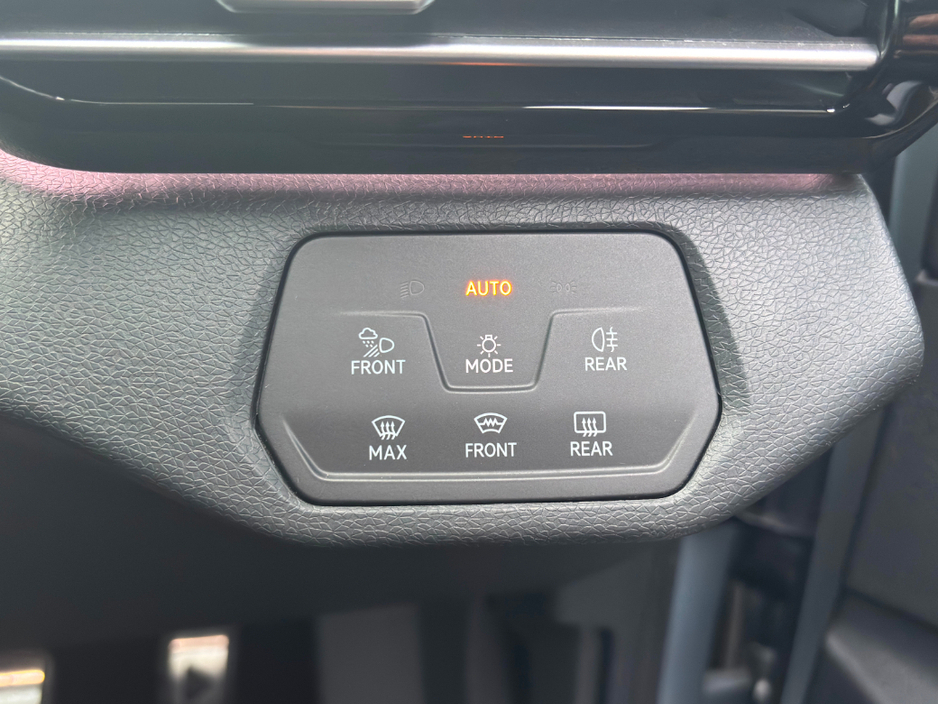 2021 Volkswagen ID.4 - image 32