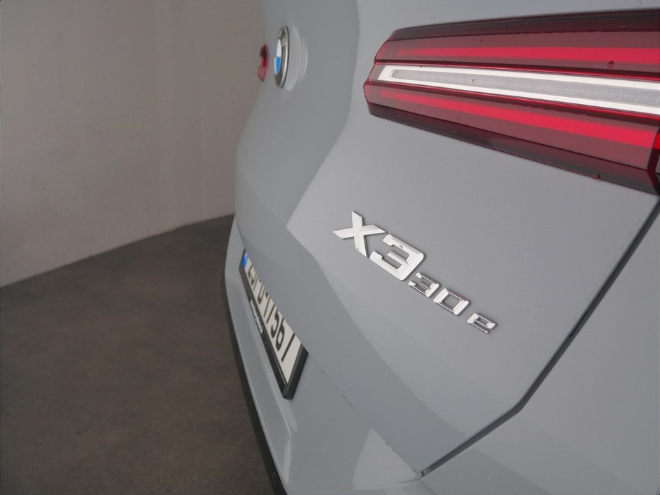 2025 BMW X3 - image 26