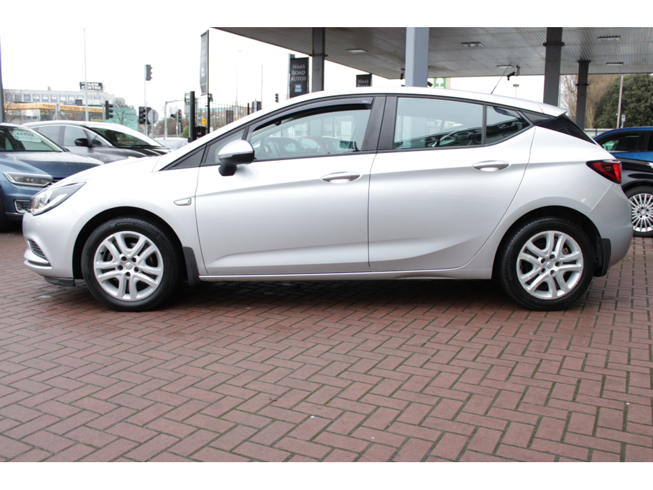 2017 Opel Astra 1.4i S EDITION 5DR HATCHBACK //IRISH CAR FROM NEW WITH ONLY 64000 KM'S // BUY WITH CONFIDENCE AA AND SIMI APPROVED DEALER 2026 // FINANCE ARRANGED // ALL TRADE INS WELCOME // €10,950