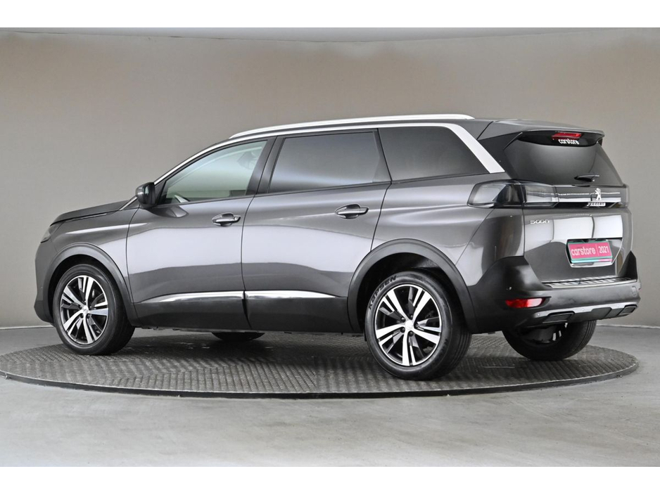 2021 Peugeot 5008 - image 6