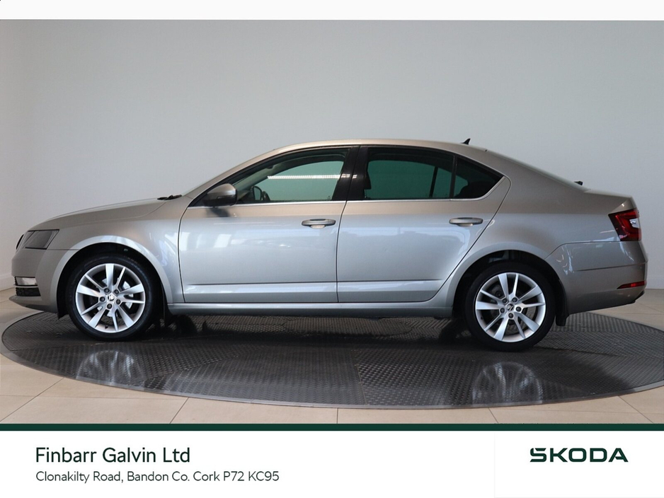 2019 Skoda Octavia - image 6