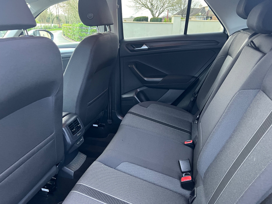 2023 Volkswagen T-Roc 1.0 TSI 110HP Life €25,950