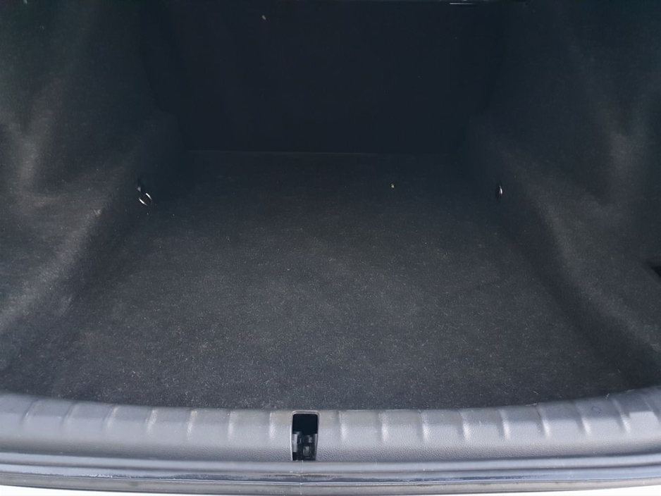 2021 BMW 5 Series - image 12