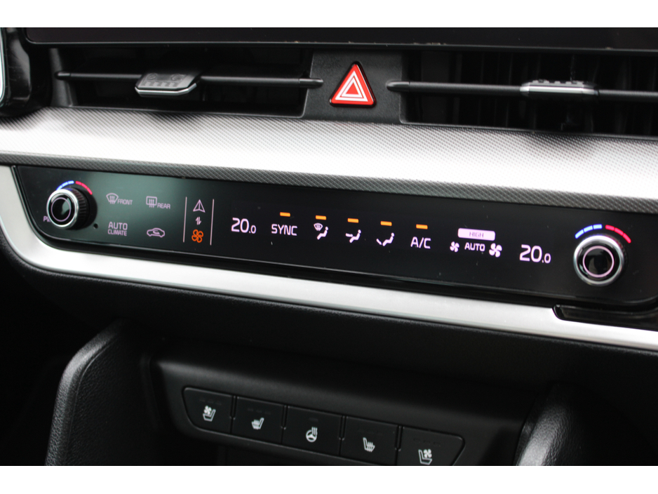 2022 Kia Sportage - image 16