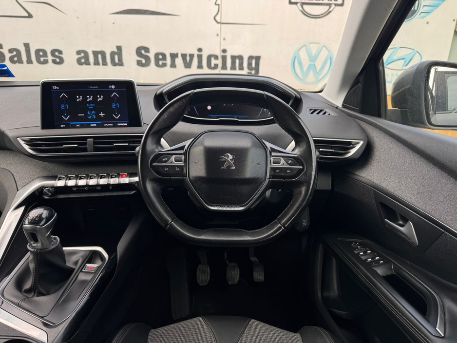 2019 Peugeot 5008 - image 25