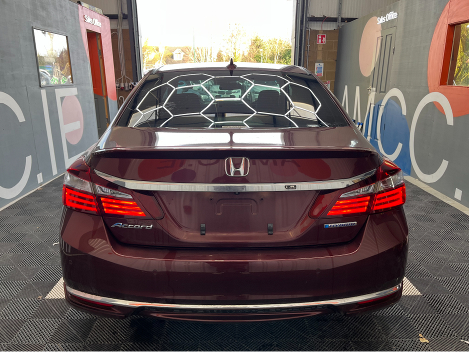 2018 Honda Accord - image 3