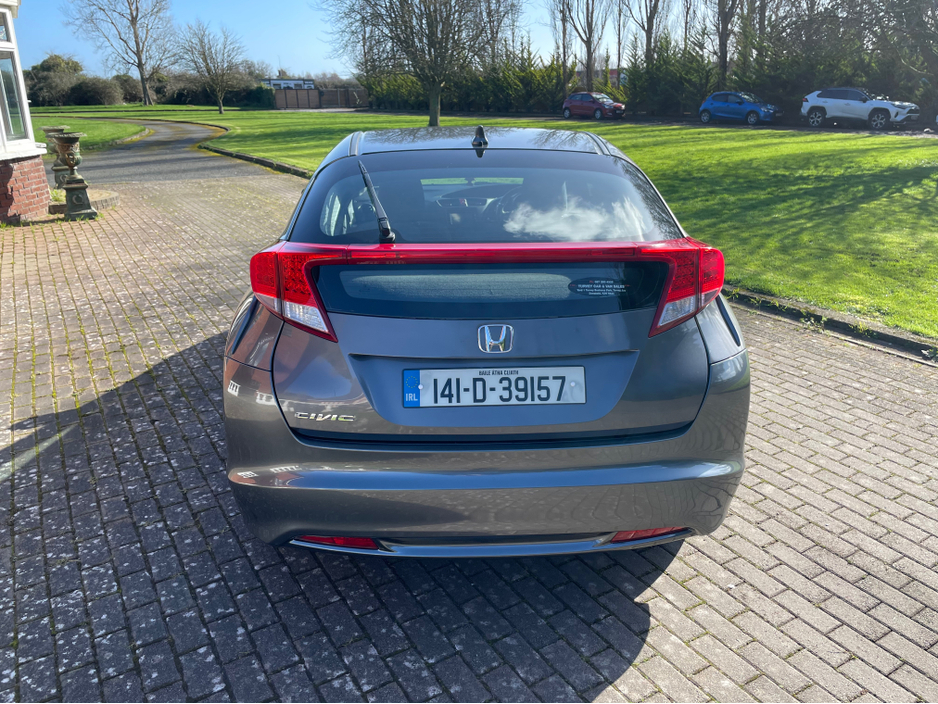 2014 Honda Civic - image 5