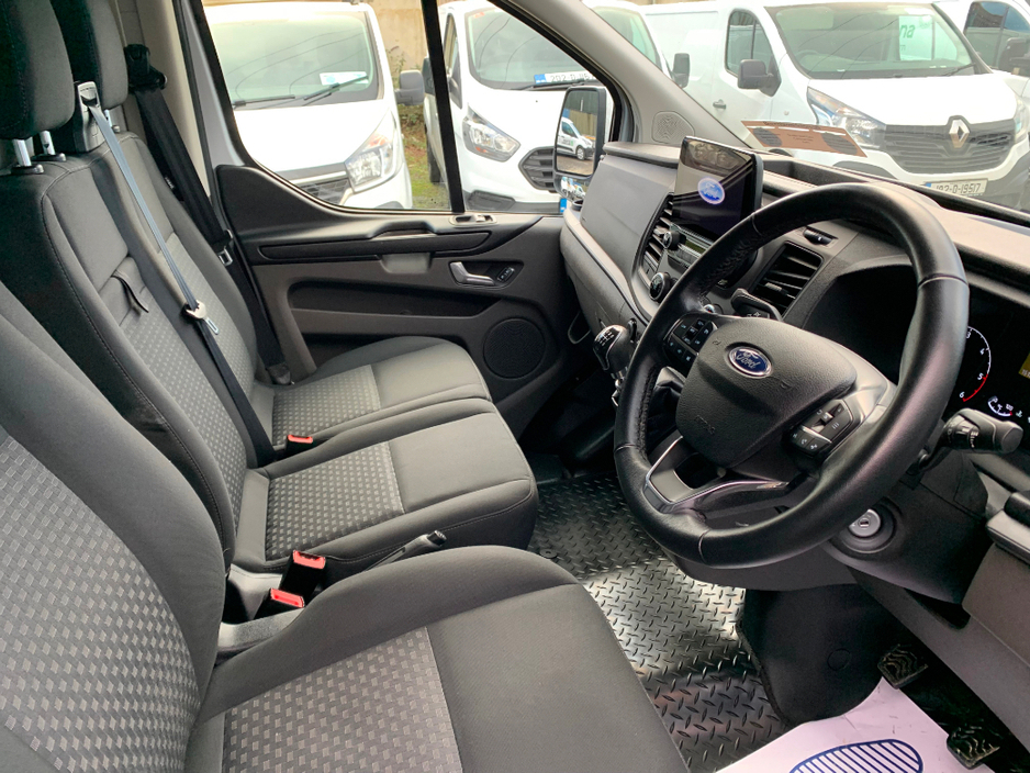 2021 Ford Transit Custom 2.0 TDCI 105 PS LWB TREND // PRICE EXCL. VAT // GREAT CONDITION // 05/26 CVRT // AIR CON, HEATED SEATS AND CRUISE CONTROL // €13,780