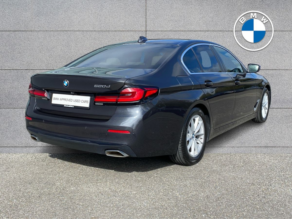 2022 BMW 5 Series - image 2