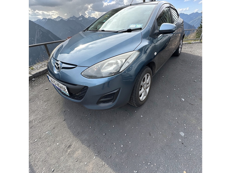 2014 Mazda Demio - image 7