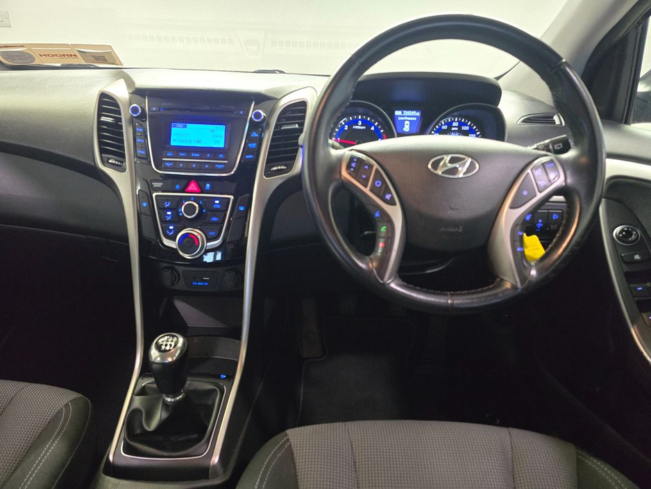 2015 Hyundai i30 - image 7