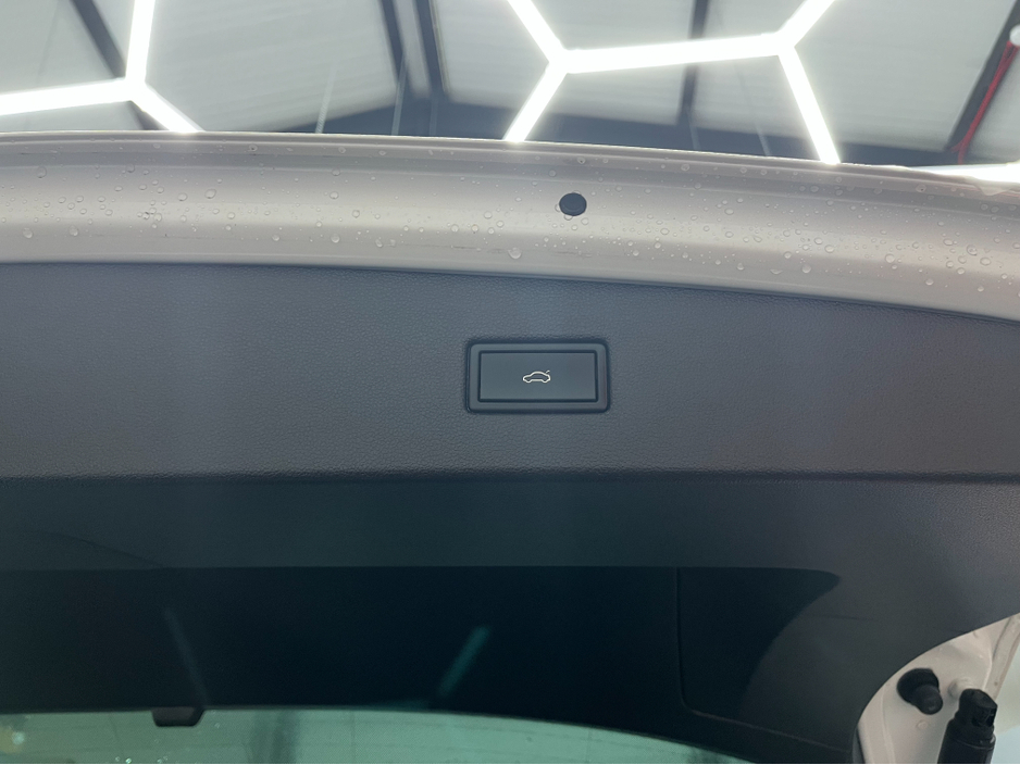 2020 Volkswagen Tiguan €27950! 2020 VOLKSWAGEN TIGUAN TDI 4MOTION CONFORT LINE 2.0 AUTOMATIC / CRUISE CONTROL / 360° PARKING CAMERA / APPLE CARPLAY AND MORE €27,950