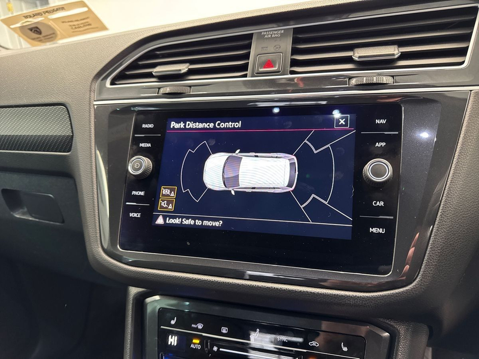 2023 Volkswagen Tiguan - image 21