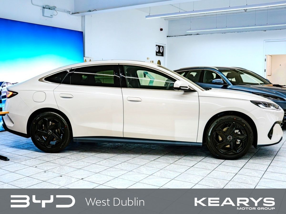 2026 BYD Seal 6 - image 3