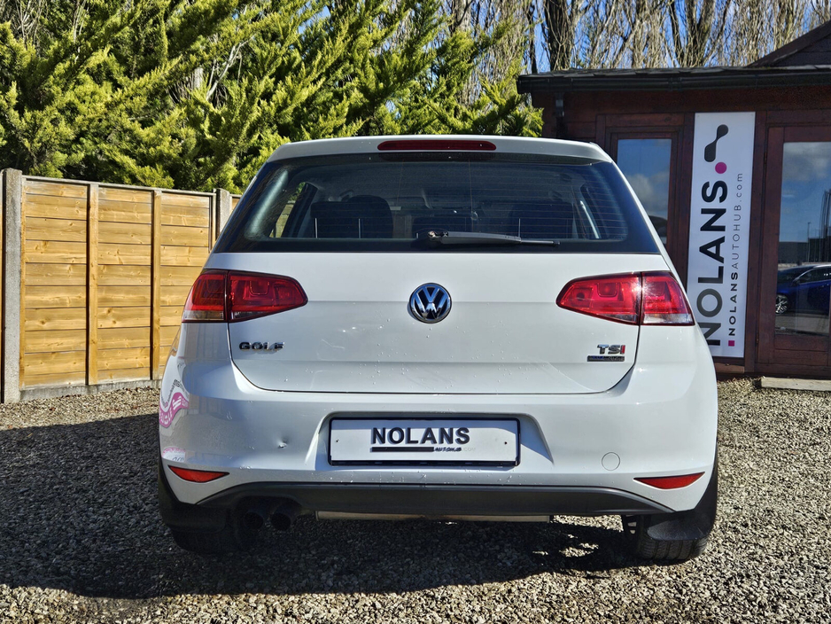 2013 Volkswagen Golf - image 8