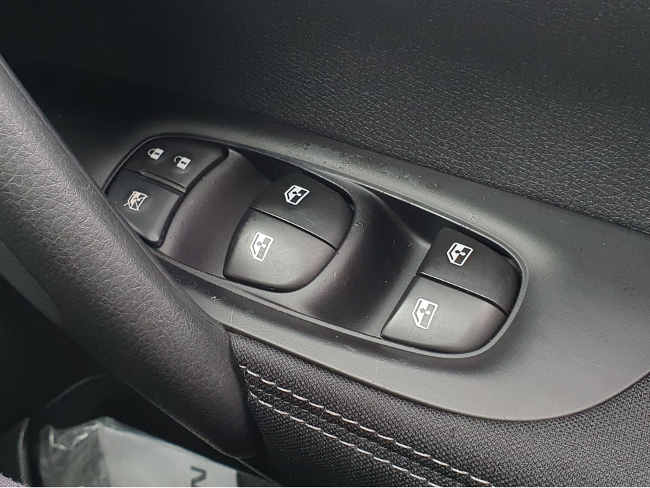 2018 Nissan Qashqai N-CONNECTA 1.2 DIG-T 115BHP NCT 02/28 FINANCE AVAILABLE @ €58 PER WEEK 2 KEYS/ PAN ROOF/ SAT NAV/ REVERSE CAMERA/ MULTI FUNCTION STEERING WHEEL/ CRUISE CONTROL/ HISTORY CHECKED €12,900