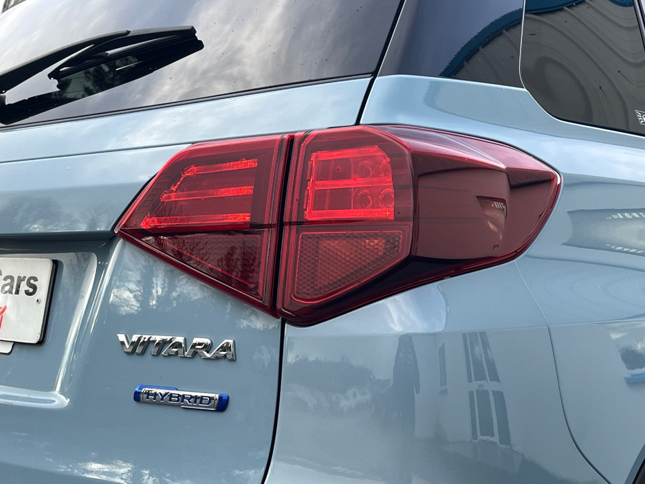 2023 Suzuki Vitara - image 9