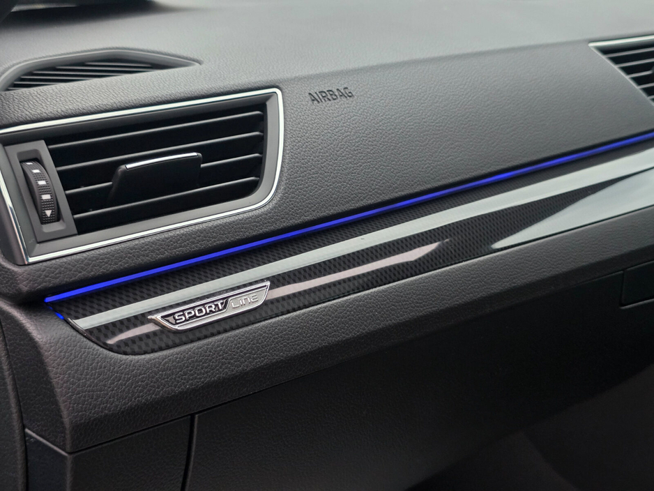 2018 Skoda Superb - image 28