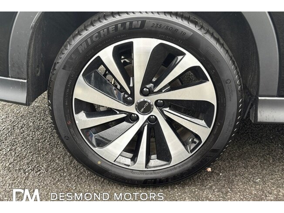 2025 BYD Seal U - image 22