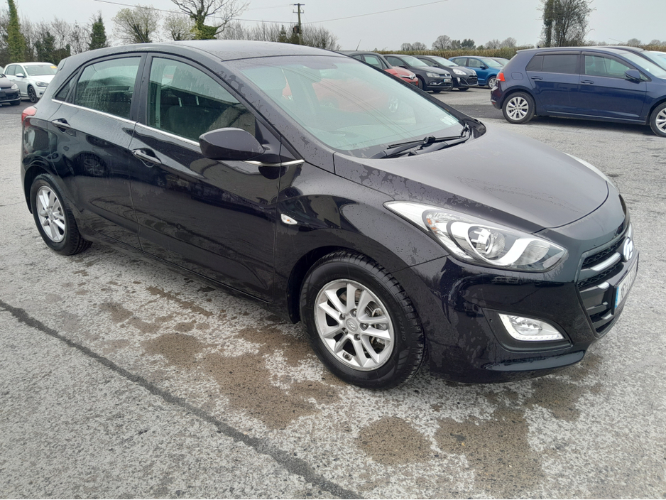 2016 Hyundai i30 - image 10
