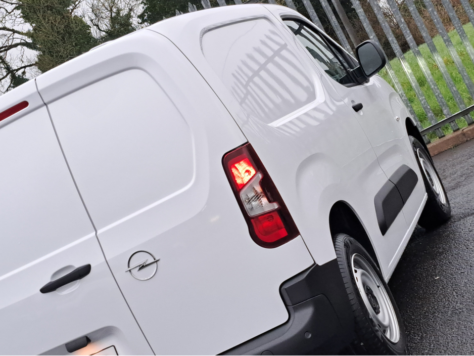 2026 Opel Combo - image 14