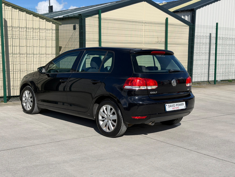 2012 Volkswagen Golf - image 6