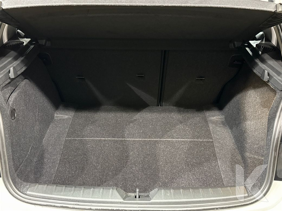 2019 BMW 1 Series - image 12