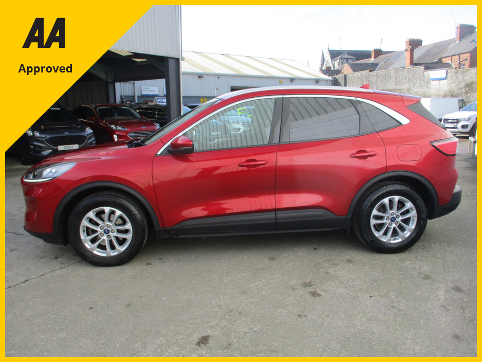 2022 Ford Kuga - image 5