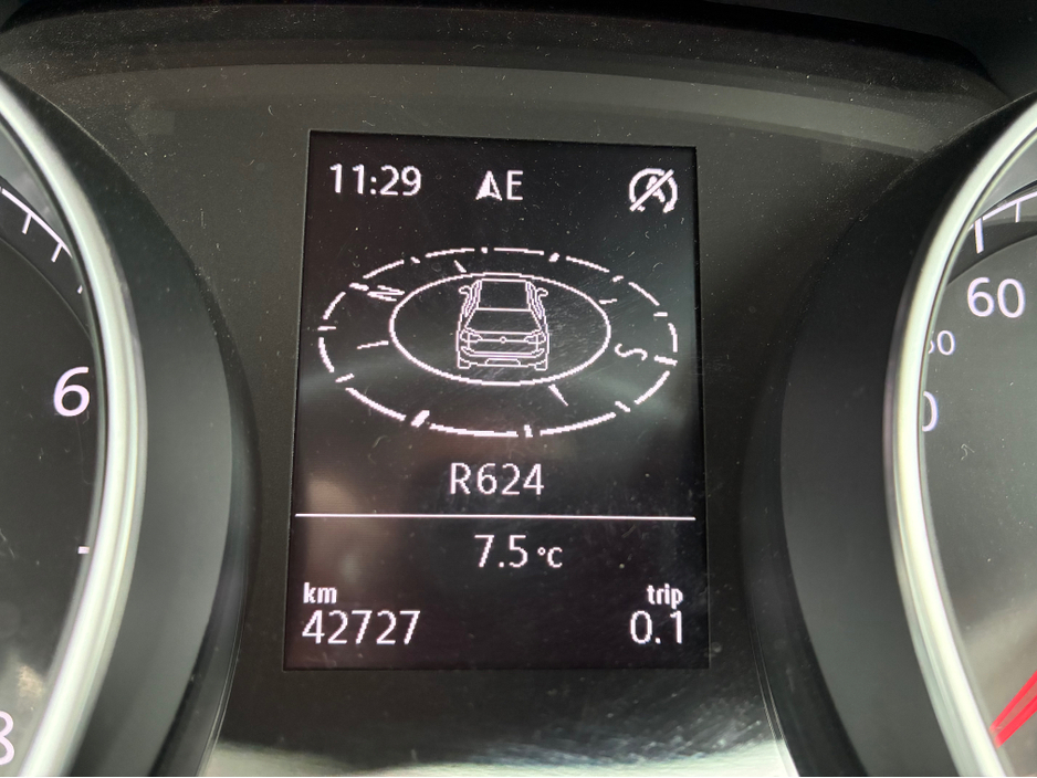 2014 Volkswagen Golf - image 17