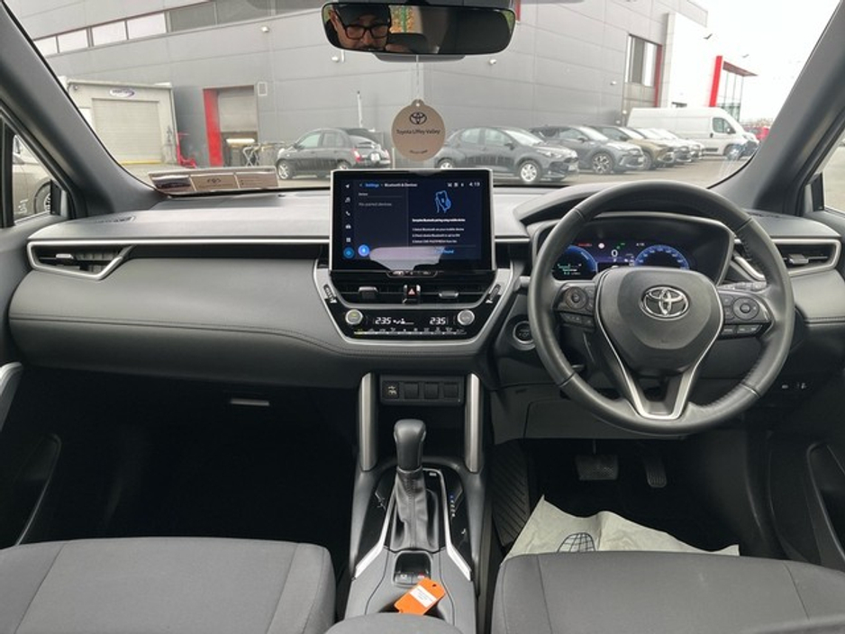 2024 Toyota Corolla Cross - image 8