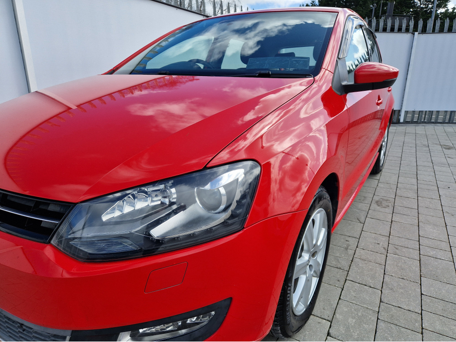 2012 Volkswagen Polo - image 5