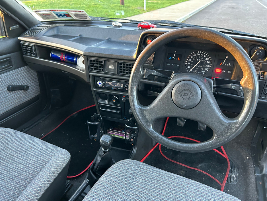 1989 Opel Kadett - image 16