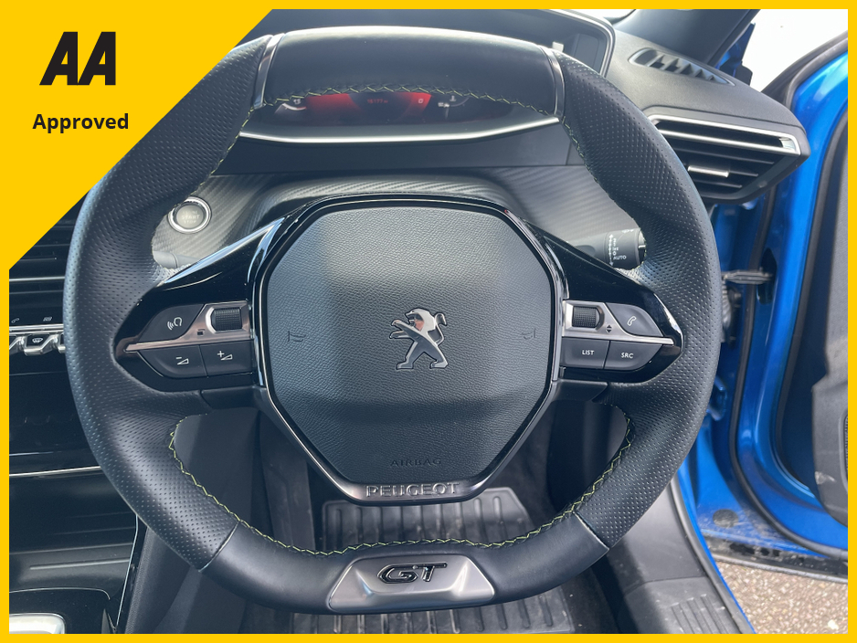 2022 Peugeot 2008 - image 15