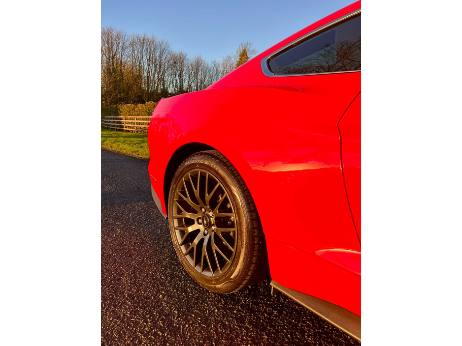 2017 Ford Mustang FASTBACK 5.0L V8 6SPEED 2DR €49,995