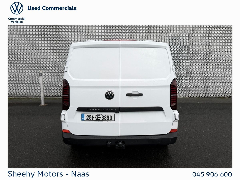 2025 Volkswagen Transporter - image 13